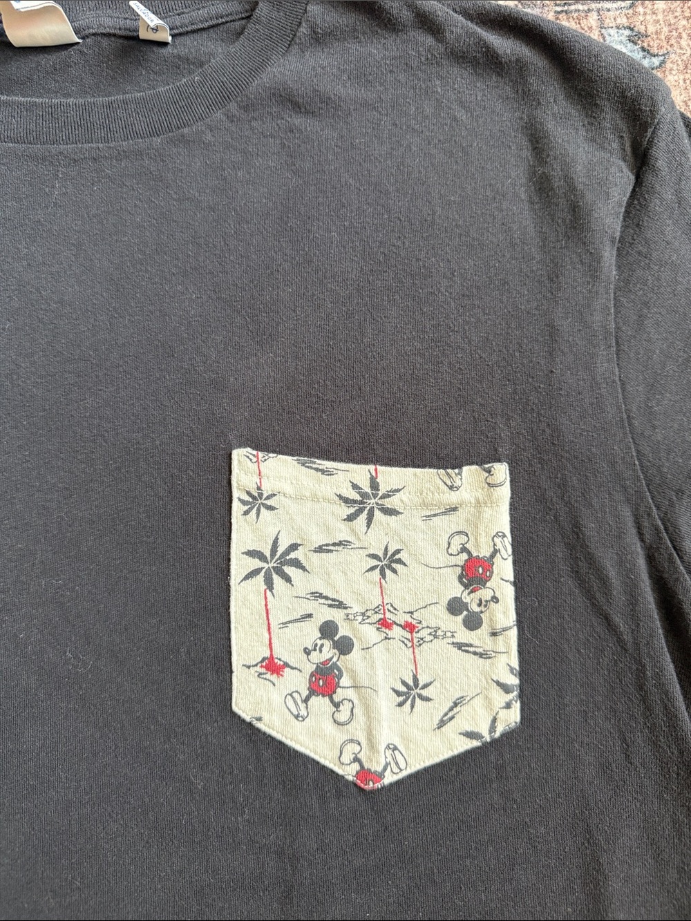 Junk Food Men's Disney Mickey Black Pocket Tee with Tropical Accent Sz L
